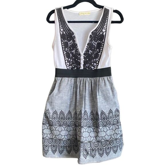Urban Outfitters Staring at Stars Embroidered Sleeveless Dress. Black/White. S - Picture 1 of 8